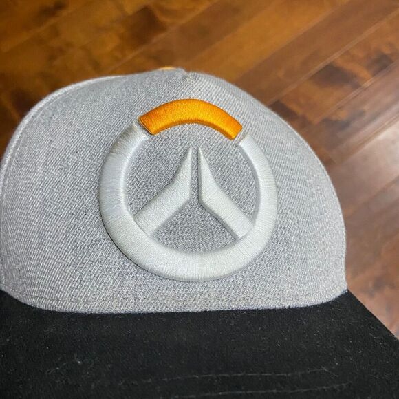 Think Geek Overwatch Logo Video Game Grey Black Snapback Hat Cap Unisex One Size - Picture 2 of 5